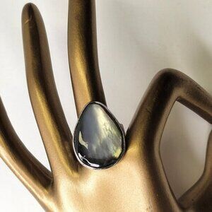 Mother Of Pearl Teardrop Ring